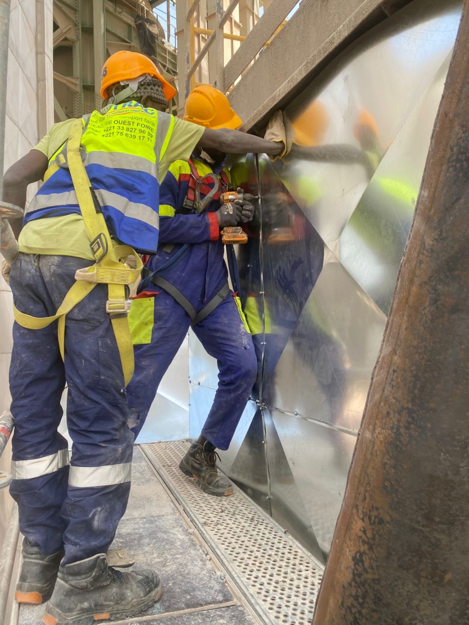 Équipe COTRAC en intervention sur passerelle technique SOCOCIM